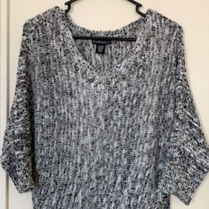 Signature Studio - Size M Pullover Sweater